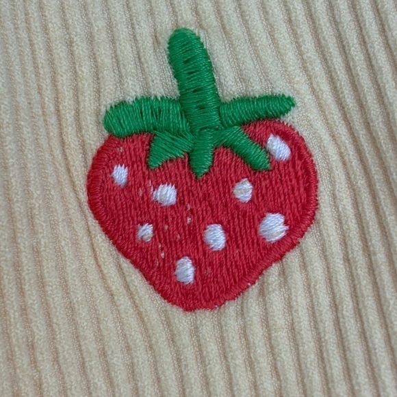 NWT Urban Outfitters “Go For Gold” Seamless cropped tshirt, strawberry combo 🍓 - Picture 5 of 10